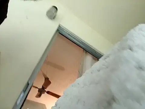 Snapshot of KosherCo313 chatting on October 2025 04:28:01 PM KosherCo313 online show from October 2025 04:28:01 PM