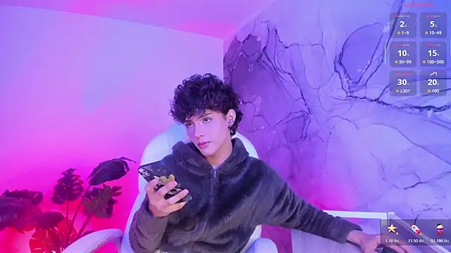 Snapshot of DannysaStar_ chatting on January 2026 11:21:01 PM DannysaStar online show from January 2026 11:21:01 PM