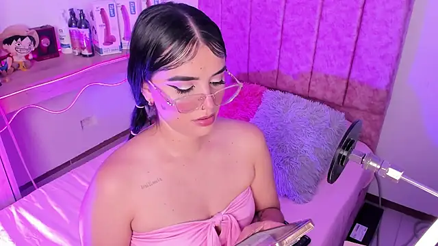 laana foxx online show from July 2026 11:10:01 PM