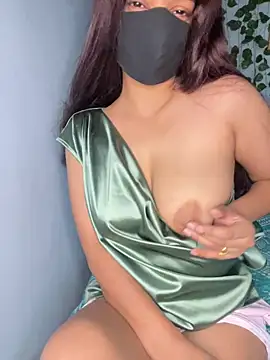Snapshot of Cute_Marina chatting on April 2026 07:52:01 AM Cute Marina online show from April 2026 07:52:01 AM