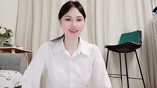 Snapshot of yuyan3929 chatting on April 2026 01:47:02 AM yuyan3929 online show from April 2026 01:47:02 AM