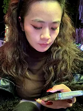 Snapshot of vivi-tara chatting on November 2025 02:50:02 PM vivi-tara online show from November 2025 02:50:02 PM