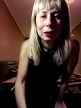 Snapshot of SelinaLovqx chatting on February 2026 03:43:01 PM SelinaLovqx online show from February 2026 03:43:01 PM