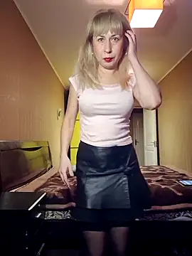 Snapshot of SelinaLovqx chatting on February 2026 03:00:01 PM SelinaLovqx online show from February 2026 03:00:01 PM