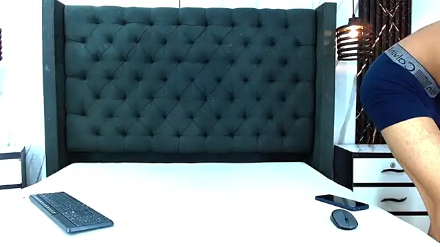 Clarense Bill online show from October 2025 01:13:01 PM