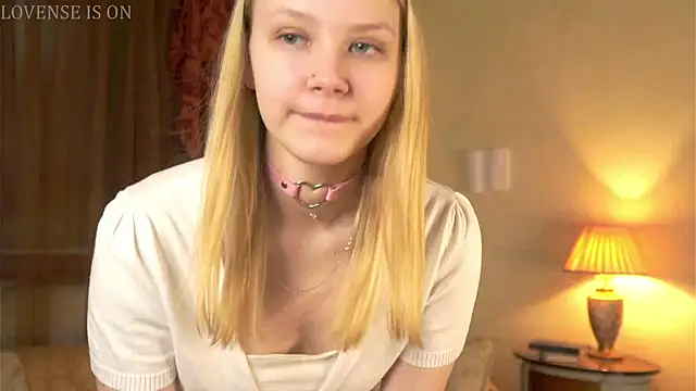 ElissaGlod online show from December 2025 12:12:02 PM