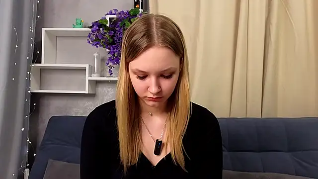 ElissaGlod online show from February 2026 01:09:02 PM