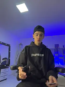 Sebastian Reed online show from February 2026 03:47:02 AM