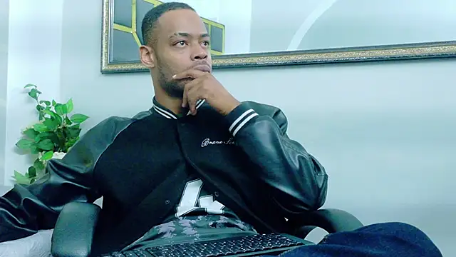 Neytanmalcon online show from November 2025 09:30:02 PM