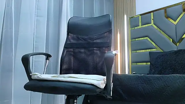 Neytanmalcon online show from January 2026 07:30:01 PM