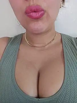 Sexy-girl online show from May 2026 02:45:01 PM