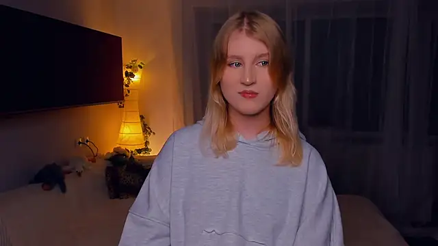 LisaRais online show from October 2025 10:44:02 PM