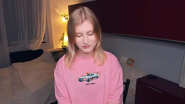 LisaRais online show from November 2025 08:51:01 PM