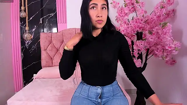 Snapshot of Maily_camerun chatting on November 2025 04:18:02 PM Maily camerun online show from November 2025 04:18:02 PM