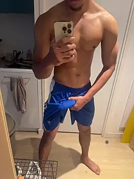 Snapshot of bigDickParis92 chatting on October 2025 02:16:01 PM bigDickParis92 online show from October 2025 02:16:01 PM