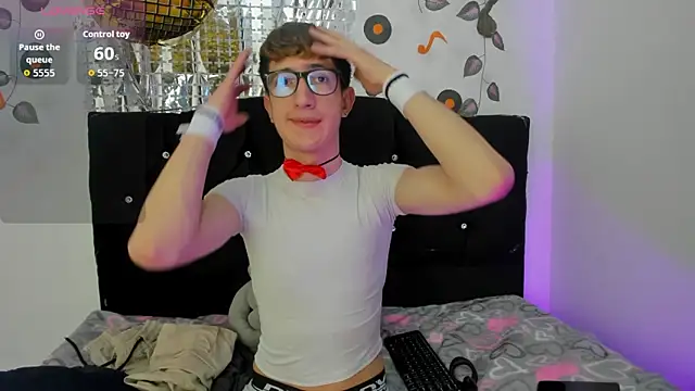 Erick Taylor3 online show from October 2025 05:39:01 PM