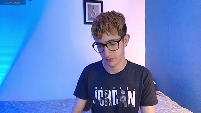 Erick Taylor3 online show from June 2026 07:29:01 PM