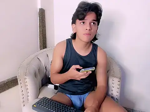 Snapshot of Salomon_Mendoza chatting on December 2025 11:32:02 PM Salomon Mendoza online show from December 2025 11:32:02 PM