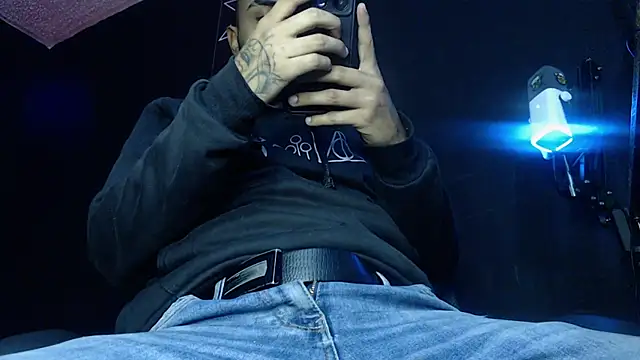 Snapshot of _xsebassx_ chatting on November 2025 04:00:01 AM xsebassx online show from November 2025 04:00:01 AM