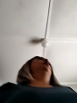 Snapshot of IndianLara chatting on November 2025 09:09:01 AM IndianLara online show from November 2025 09:09:01 AM