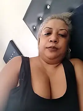 Snapshot of IndianLara chatting on November 2025 05:29:02 AM IndianLara online show from November 2025 05:29:02 AM