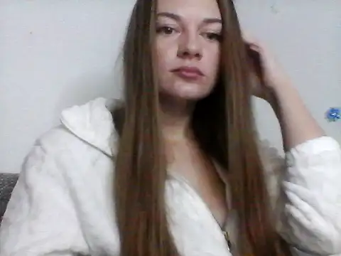 Snapshot of EllaMoonlight chatting on November 2025 09:20:02 PM EllaMoonlight online show from November 2025 09:20:02 PM