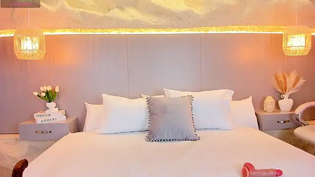 Snapshot of AmyColman_ chatting on March 2026 12:12:01 PM AmyColman online show from March 2026 12:12:01 PM