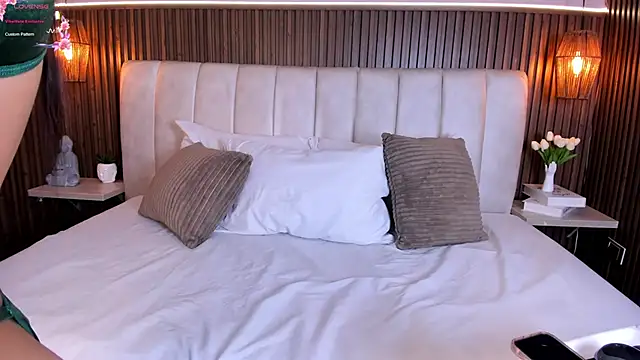 Snapshot of AmyColman_ chatting on April 2026 11:52:01 AM AmyColman online show from April 2026 11:52:01 AM