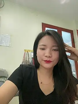 Bee Yellow00 online show from July 2026 04:26:02 AM