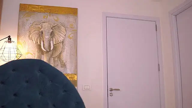 Aisha Bee online show from March 2026 09:37:01 AM