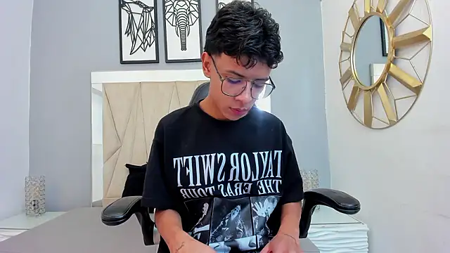 Snapshot of adams_bobby chatting on February 2026 11:15:02 AM adams bobby online show from February 2026 11:15:02 AM