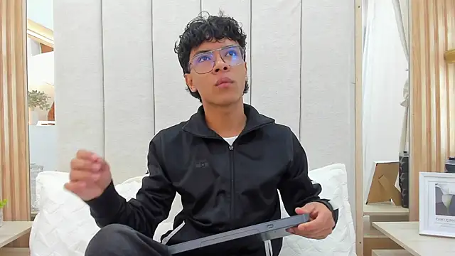 adams bobby online show from July 2026 11:08:02 AM