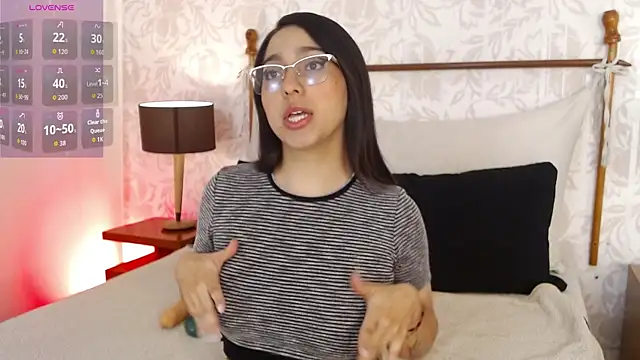 Snapshot of LexyBlaze_ chatting on November 2025 11:20:01 AM LexyBlaze online show from November 2025 11:20:01 AM