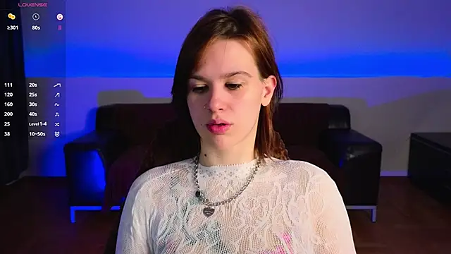 LoraPuffs online show from June 2026 04:26:02 PM