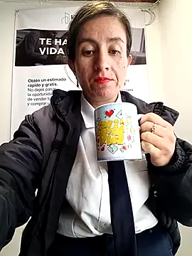 Snapshot of Valentina--1 chatting on April 2026 01:52:02 PM Valentina--1 online show from April 2026 01:52:02 PM