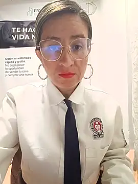 Snapshot of Valentina--1 chatting on May 2026 10:22:01 AM Valentina--1 online show from May 2026 10:22:01 AM