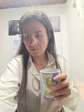 Snapshot of Valentina--1 chatting on May 2026 10:10:01 AM Valentina--1 online show from May 2026 10:10:01 AM