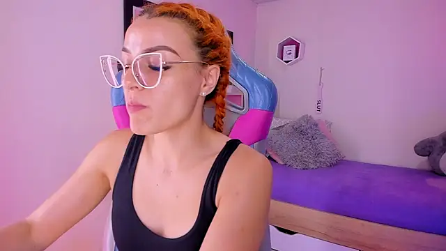 Snapshot of celeste_blazze_ chatting on January 2026 04:00:01 PM celeste blazze online show from January 2026 04:00:01 PM