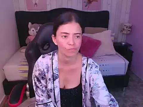 Snapshot of _Rachel_Jones_ chatting on February 2026 03:26:01 AM Rachel Jones online show from February 2026 03:26:01 AM