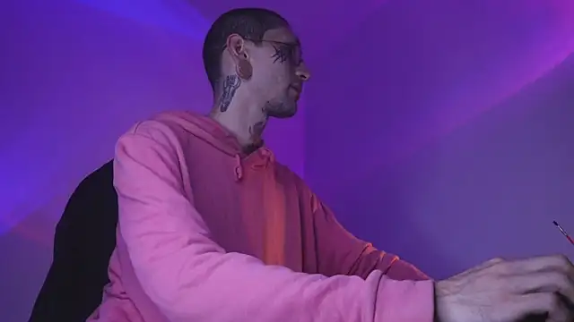 TokyoHatsumoto online show from November 2025 12:10:02 AM