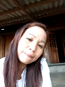 Snapshot of Gwen-n chatting on October 2025 06:10:01 AM Gwen-n online show from October 2025 06:10:01 AM