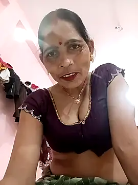 Snapshot of Indiangueen chatting on October 2025 07:23:01 AM Indiangueen online show from October 2025 07:23:01 AM