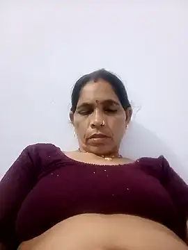 Snapshot of Indiangueen chatting on November 2025 05:04:02 PM Indiangueen online show from November 2025 05:04:02 PM