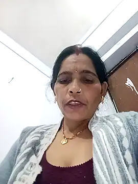 Snapshot of Indiangueen chatting on November 2025 04:18:01 PM Indiangueen online show from November 2025 04:18:01 PM