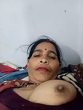 Snapshot of Indiangueen chatting on November 2025 01:01:01 PM Indiangueen online show from November 2025 01:01:01 PM