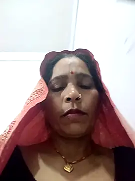 Snapshot of Indiangueen chatting on November 2025 08:44:01 PM Indiangueen online show from November 2025 08:44:01 PM