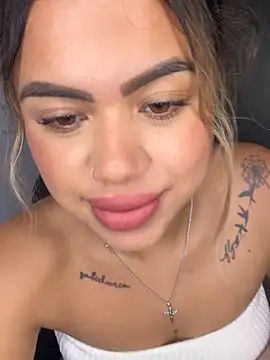 Alanna-foxx online show from November 2025 11:27:02 PM