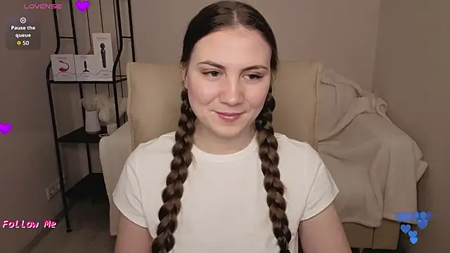 Snapshot of Nola_rich chatting on February 2026 02:08:02 AM Nola rich online show from February 2026 02:08:02 AM