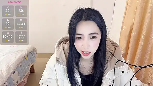 Snapshot of by-Hannah chatting on December 2025 09:37:01 AM by-Hannah online show from December 2025 09:37:01 AM