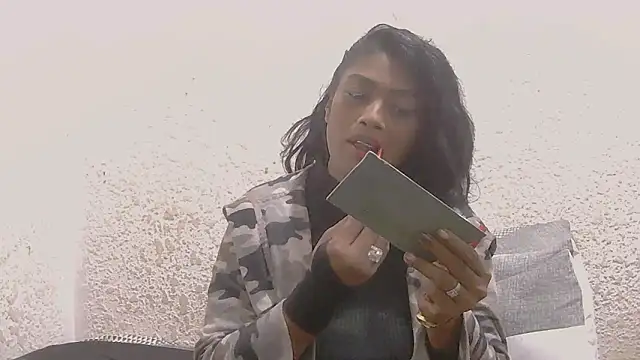 Snapshot of DOVE85 chatting on May 2026 06:14:02 PM DOVE85 online show from May 2026 06:14:02 PM